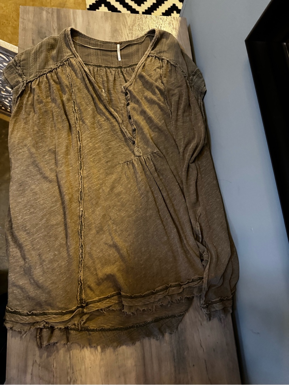 Free People Aster Henley Olive Green Short Sleeve Peasant Tunic - Picture 2 of 7